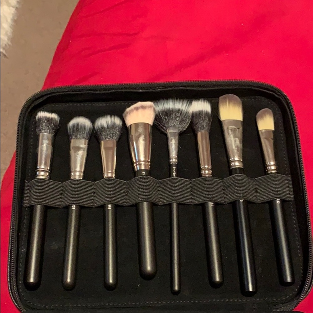 MAC brushes